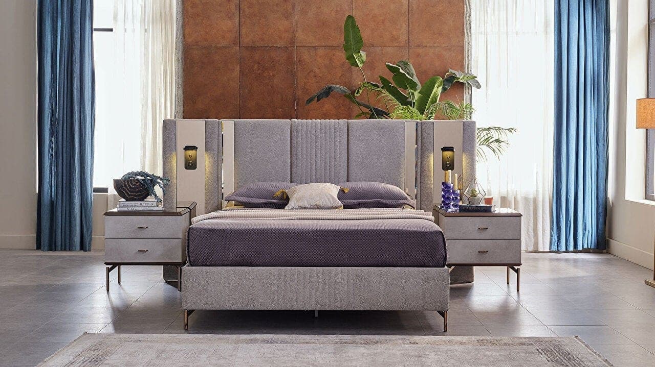 Versa Geometric Dark Wood Gold King Bed